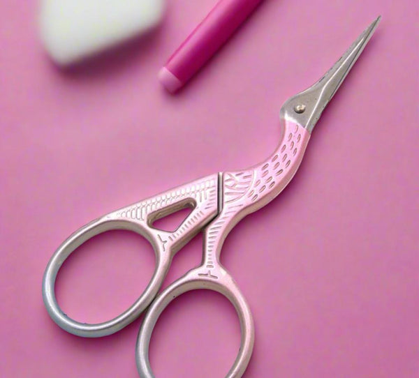 Tip cutting scissor